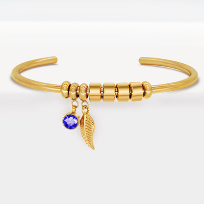 Personalisiertes Geburtssteinarmband mit Perlenschriftzug – Individueller Glanz, ganz nach Ihrem Geschmack!