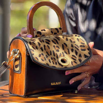 Wild Elegance Leopard Print Bag - Bold Character Meets Timeless Style