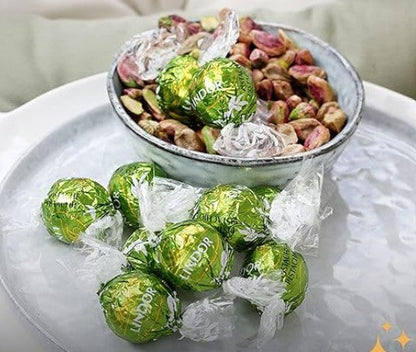 Lindt LINDOR Pistachio Chocolate Balls - 500g Cornet Gift