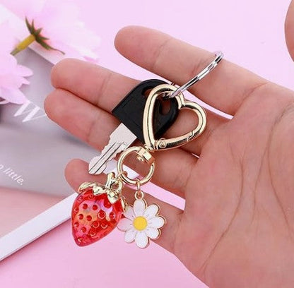 Erdbeer-Taschenanhänger – Niedlicher Schlüsselanhänger mit Blumenanhänger, Glücksbringer, Geschenk für Frauen