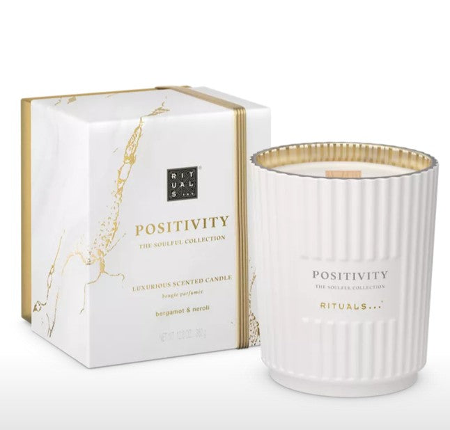 RITUALS The Soulful Collection Positivity Scented Candle - Luxury Wooden Wick Candle - 60 Hour Burn Time