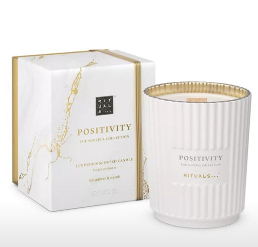 RITUALS The Soulful Collection Positivity Scented Candle - Luxury Wooden Wick Candle - 60 Hour Burn Time