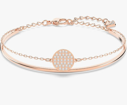 Swarovski Remix Charm-Armband-Weihnachtsgeschenkbox – mit handgefertigten Häkelherzen und Lindt Goldpralinen