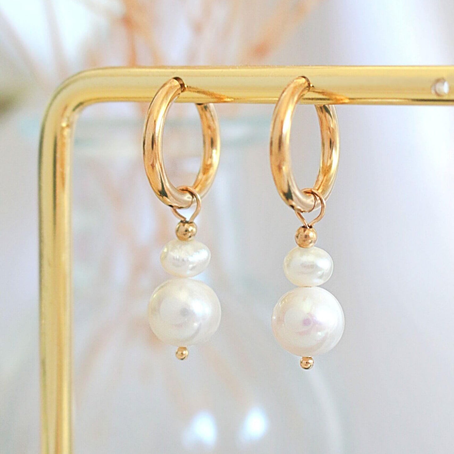 Minimalist Freshwater Pearl Hoop Earrings - Effortless elegance for every day