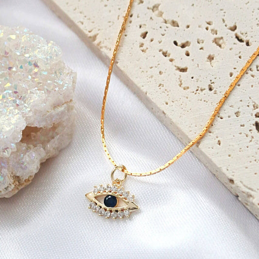 Zierliche Evil Eye Halskette 24 Karat Gold – Alltagsschutz mit zeitloser Eleganz