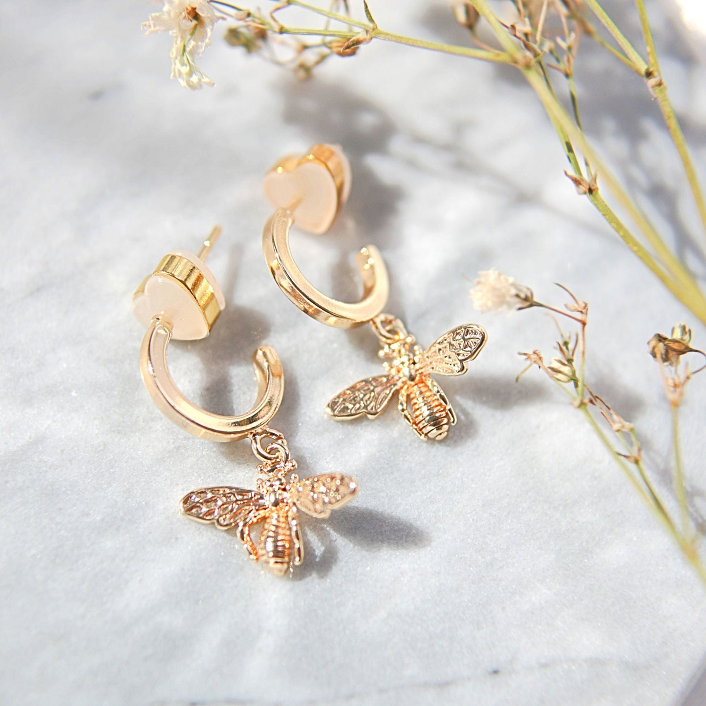 Charming Gold Bee Hoop Earrings 24 Karats - Elegance with Lasting Shine