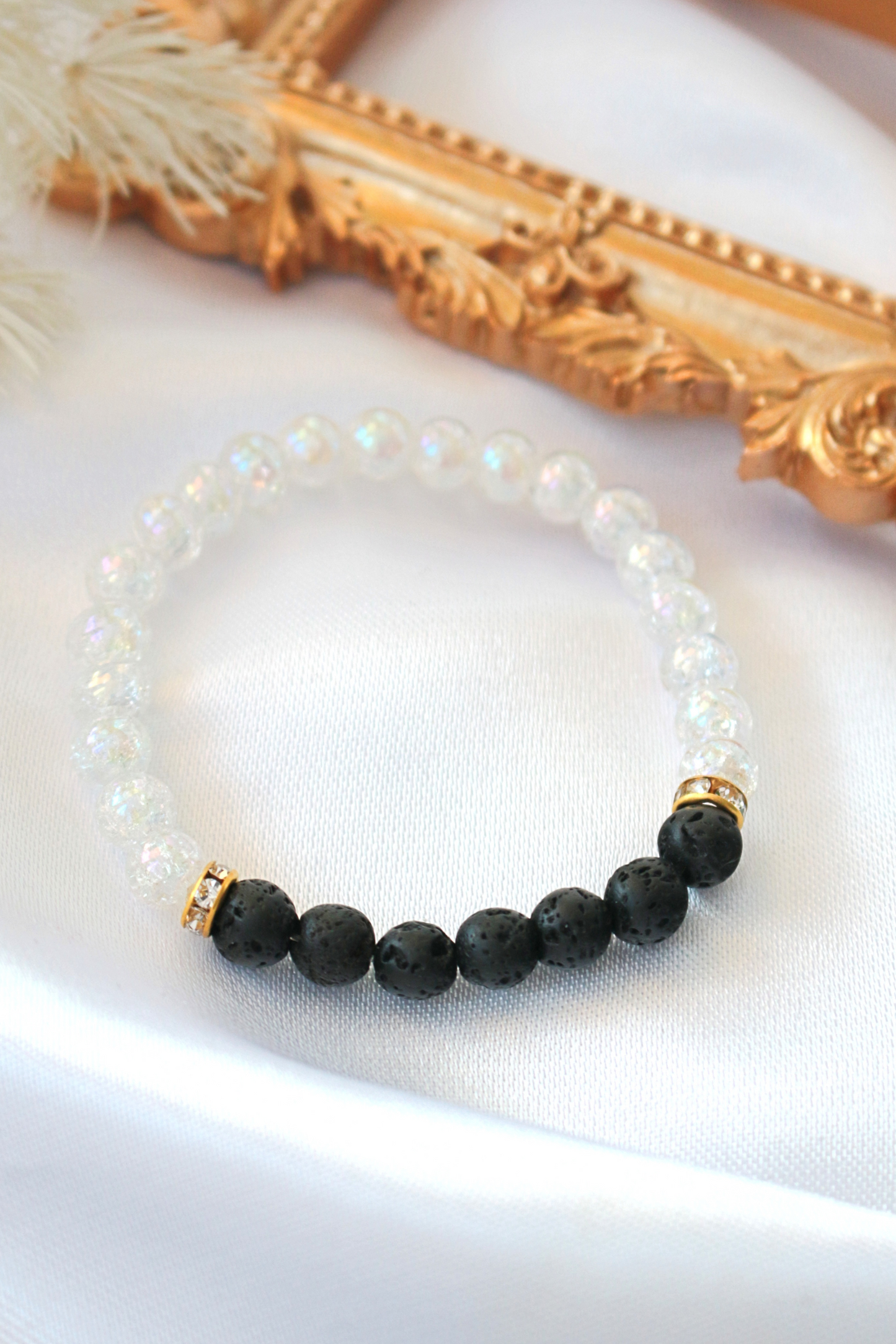 Lava Stone Elastic Aroma Diffuser Bracelet - Find your calm. Feel your strength. Carry your scent
