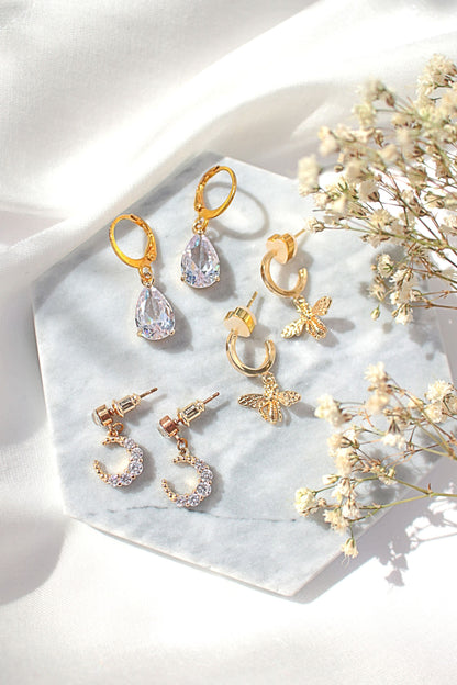 Charming Gold Bee Hoop Earrings 24 Karats - Elegance with Lasting Shine