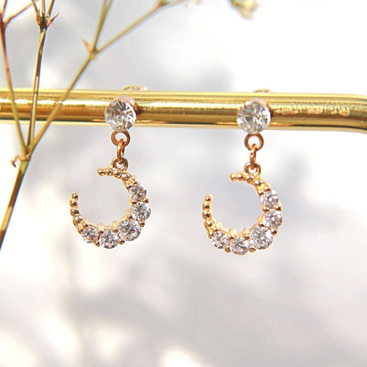 Ohrstecker mit 24 Karat Mond-Zirkonia – Ein goldener Glanz mit himmlischem Charme