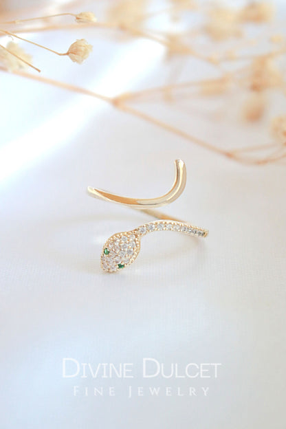 Slytherin Sparkle Adjustable Ring — Elegance Meets House Pride in Every Glimmer