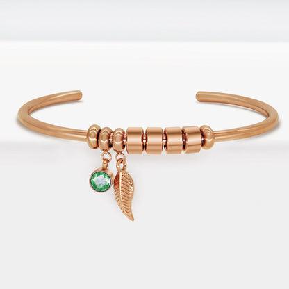 Personalisiertes Geburtssteinarmband mit Perlenschriftzug – Individueller Glanz, ganz nach Ihrem Geschmack!